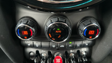 MINI Hatchback 1.5 Cooper Classic 5dr Auto Petrol Hatchback